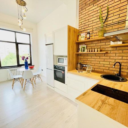 Европейский Остров В Алматы Almaty Ngoại thất bức ảnh